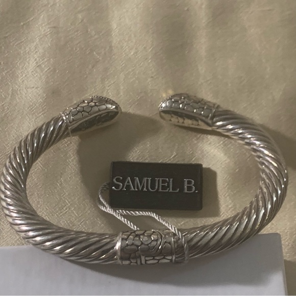 Samuel B. Sterling Silver Cable & 18K Hammered Gold Bangle Bracelet - Picture 4 of 9